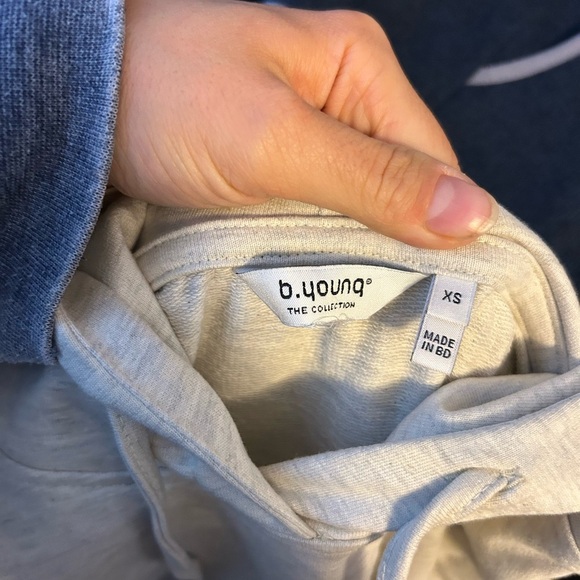 B. Young Oatmeal Sleeveless Hoodie - Picture 3 of 5